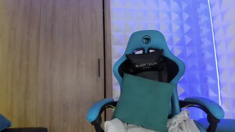 jendralevis online show from January 30, 11:02 pm