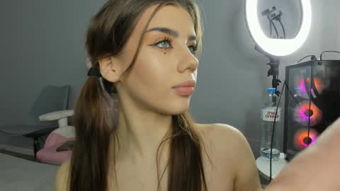 Dolly online show from January 24, 7:28 pm