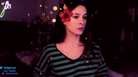 Snapshot of jeniferlovex chatting on October 3, 2:52 am jeniferlovex online show from October 3, 2:52 am