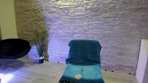 Snapshot of jeniferrosee chatting on April 3, 7:01 pm Jenifer online show from April 3, 7:01 pm