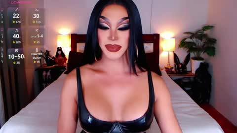 Queen Jenifer online show from April 30, 6:47 pm