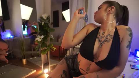jeniffer_foxx online show from September 17, 4:58 am