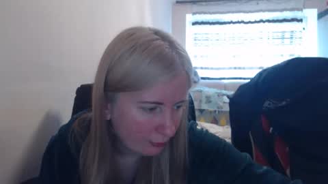 JenisAndPeter online show from May 4, 6:31 am