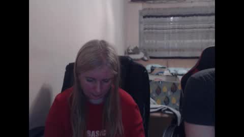 JenisAndPeter online show from May 5, 7:33 pm