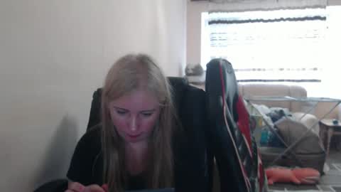 JenisAndPeter online show from May 18, 4:24 pm