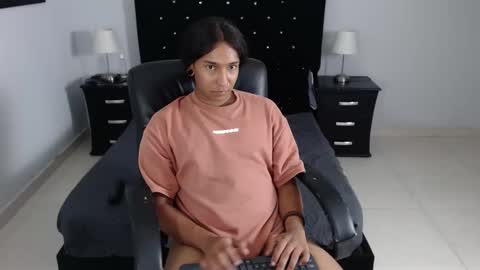 Snapshot of jenkinsthomson chatting on January 19, 12:06 am JenkinsThomson online show from January 19, 12:06 am