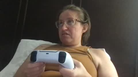 Snapshot of jenlovestotease chatting on December 22, 11:52 pm love me for who i am...I have a pussy so i make the rules... online show from December 22, 11:52 pm