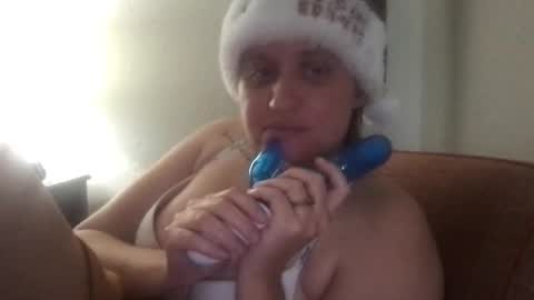 Snapshot of jenlovestotease chatting on December 24, 8:27 pm love me for who i am...I have a pussy so i make the rules... online show from December 24, 8:27 pm