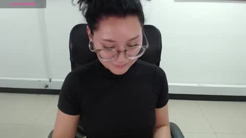 Snapshot of jenn_cg chatting on March 16, 11:09 pm jenn online show from March 16, 11:09 pm