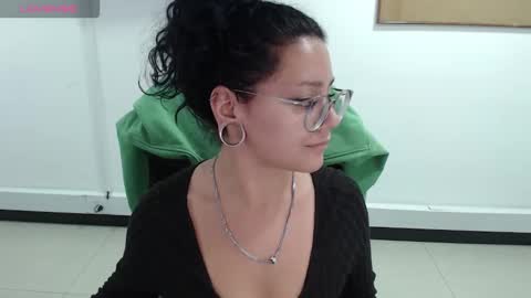 Snapshot of jenn_cg chatting on March 18, 10:02 pm jenn online show from March 18, 10:02 pm