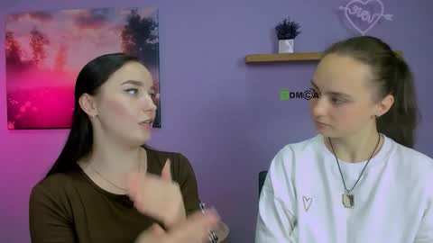 Snapshot of jenna_elayne chatting on December 4, 12:47 pm jenna_elayne online show from December 4, 12:47 pm