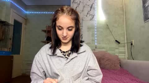 Snapshot of jennaglandon chatting on January 19, 10:41 am Mia online show from January 19, 10:41 am