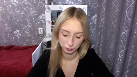 Snapshot of jennalomer chatting on June 18, 12:31 pm Jenna online show from June 18, 12:31 pm