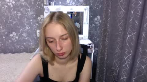 Snapshot of jennalomer chatting on June 19, 11:47 am Jenna online show from June 19, 11:47 am