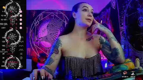 Mrs. Jenna online show from December 5, 8:33 am