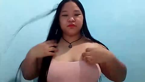 Snapshot of jennalyn_19 chatting on November 30, 12:31 pm jennalyn_19 online show from November 30, 12:31 pm