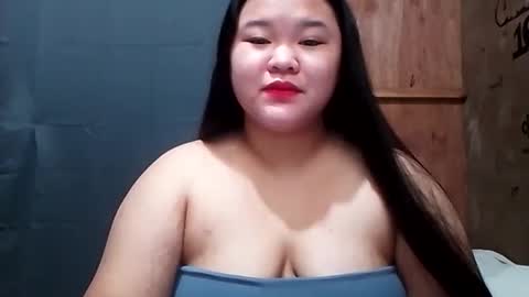 Snapshot of jennalyn_19 chatting on February 8, 8:29 am jennalyn_19 online show from February 8, 8:29 am