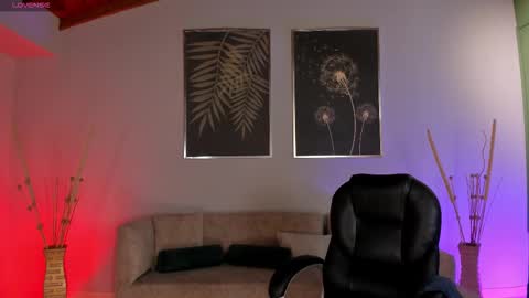 Jenna Olson  online show from September 19, 10:49 am