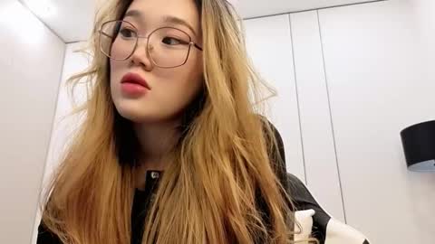 JENNA online show from February 4, 3:18 pm