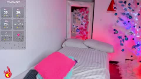 Snapshot of jenndy_lockhart chatting on December 11, 6:14 am follow me in me  IG jenndy971 online show from December 11, 6:14 am