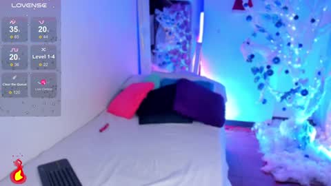 Snapshot of jenndy_lockhart chatting on December 20, 3:36 am follow me in me  IG jenndy971 online show from December 20, 3:36 am