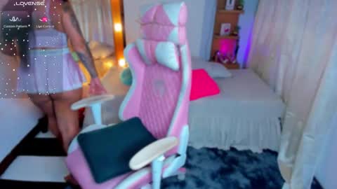 follow me in me  IG jenndy971 online show from March 14, 2:06 am