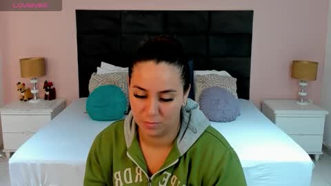 jenner_madison online show from December 4, 12:14 pm