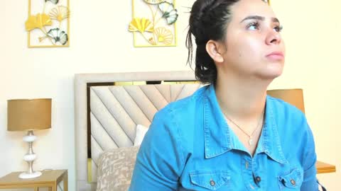 Snapshot of jenner_madison chatting on May 25, 11:05 am jenner_madison online show from May 25, 11:05 am