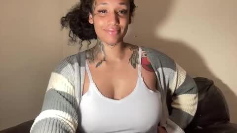 Snapshot of jenni_cash chatting on February 7, 8:29 am Mistress Jenni online show from February 7, 8:29 am