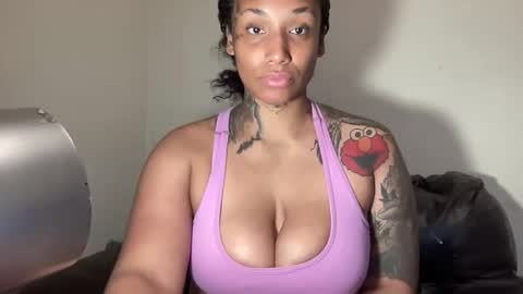 Snapshot of jenni_cash chatting on March 30, 8:32 pm Mistress Jenni online show from March 30, 8:32 pm