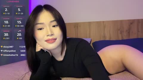 Snapshot of jennie_yung chatting on December 27, 12:07 am jennie_yung online show from December 27, 12:07 am