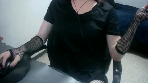 Jennifer online show from May 18, 10:21 am