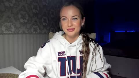 Jennifer online show from May 7, 8:14 pm