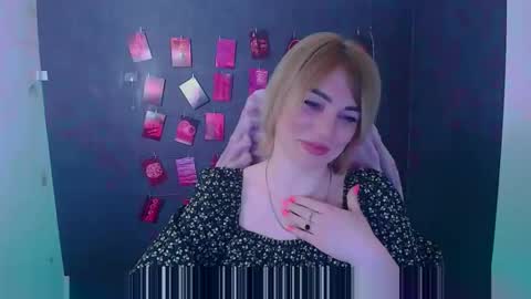 Snapshot of jennifer_cuttie chatting on March 8, 6:39 am Jennifer online show from March 8, 6:39 am