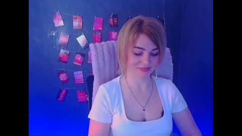 Snapshot of jennifer_cuttie chatting on March 11, 12:55 pm Jennifer online show from March 11, 12:55 pm
