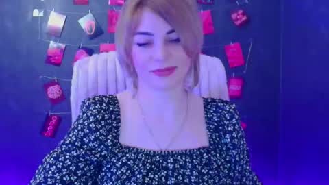 Snapshot of jennifer_cuttie chatting on March 24, 7:08 pm Jennifer online show from March 24, 7:08 pm