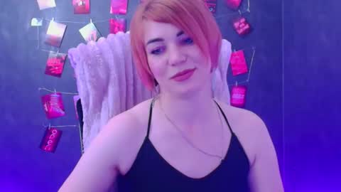 Snapshot of jennifer_cuttie chatting on March 27, 7:02 pm Jennifer online show from March 27, 7:02 pm