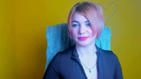 Snapshot of jennifer_cuttie chatting on April 5, 5:59 am Jennifer online show from April 5, 5:59 am