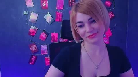 Snapshot of jennifer_cuttie chatting on April 18, 11:47 am Jennifer online show from April 18, 11:47 am