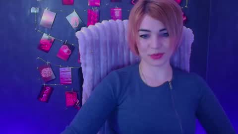 Snapshot of jennifer_cuttie chatting on April 19, 11:53 am Jennifer online show from April 19, 11:53 am