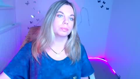 Jennifer online show from May 8, 11:48 am