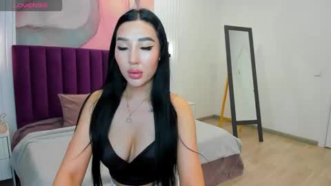 Jennifer online show from November 26, 8:26 am