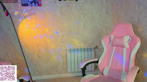 jennifer online show from June 11, 1:05 am