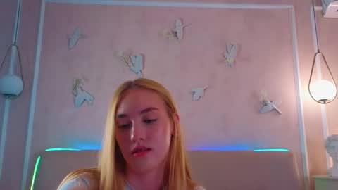 jennifercamprell online show from April 15, 7:10 pm