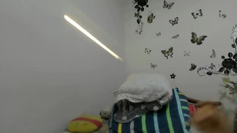 jenniferloveyou online show from May 9, 11:37 am