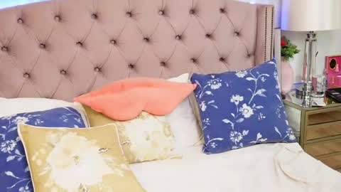 JenniferLovveX online show from May 9, 5:23 am