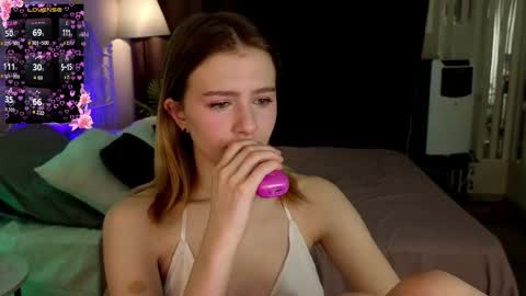 jenny_bunny_ online show from March 15, 1:33 am