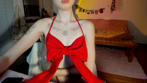 Jennifer Jenny Darling   online show from December 15, 9:42 pm