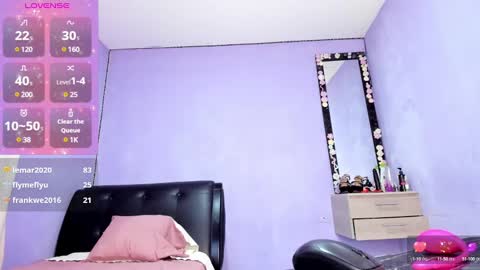 Snapshot of jenny_evans82 chatting on January 6, 4:26 am jenny online show from January 6, 4:26 am