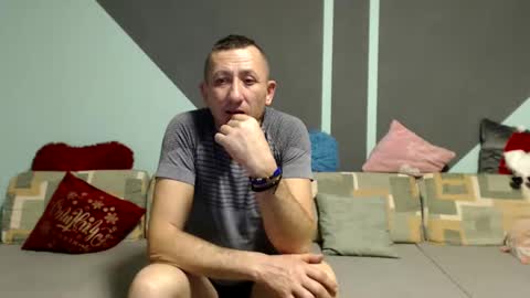 Snapshot of jenny_mike8378 chatting on January 6, 11:31 pm JennyMike online show from January 6, 11:31 pm